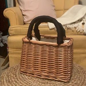 Hand-woven wicker bag